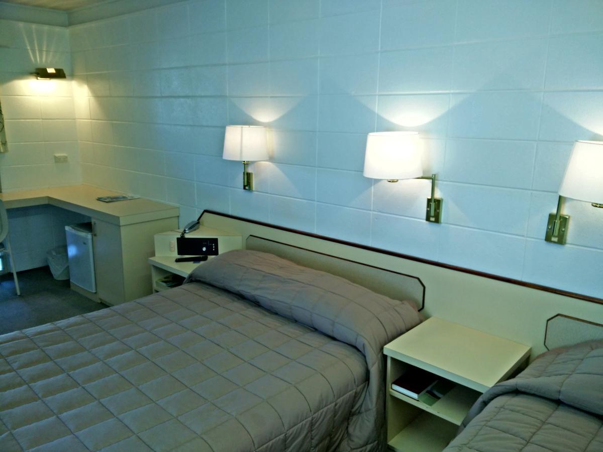 Cairns Motor Inn Bagian luar foto