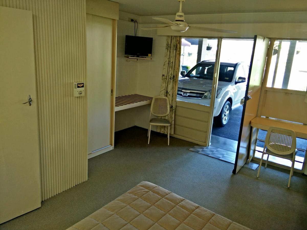 Cairns Motor Inn Bagian luar foto